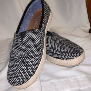 Toms Avalon slip on shoes w7